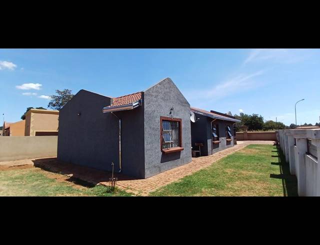 3 BEDROOM HOUSE FOR SALE IN KOOKRUS